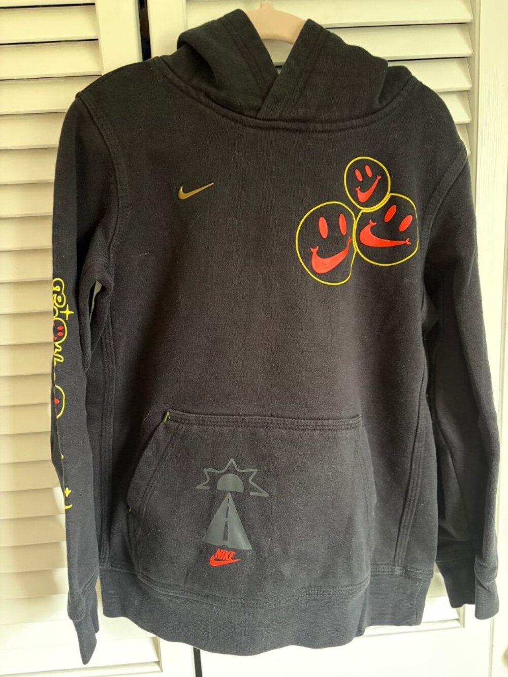 Nike kids black hoodie Go the Extra Smile 6